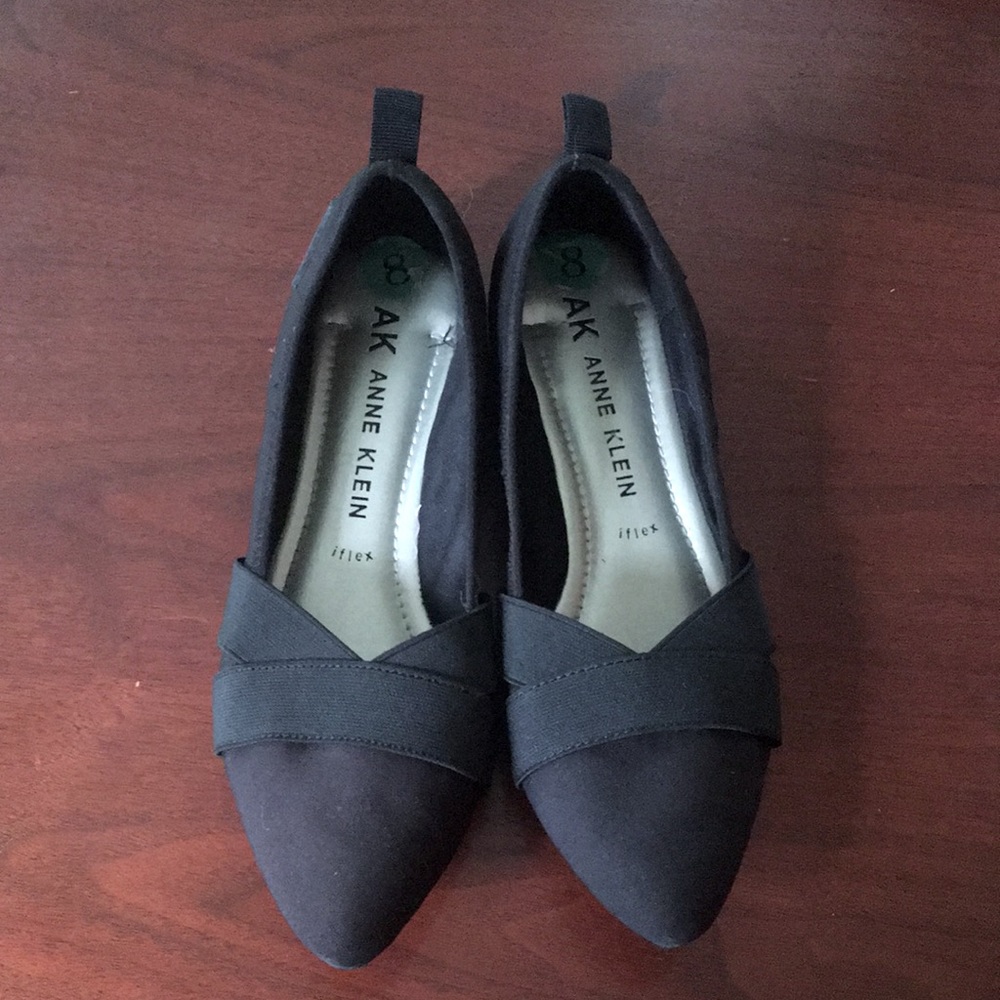 Anne klein I flex pointed toe flat in size 8